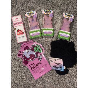 Women's WILLPLUS Strawberry Shortcake Body Oil and bath bombs bundle